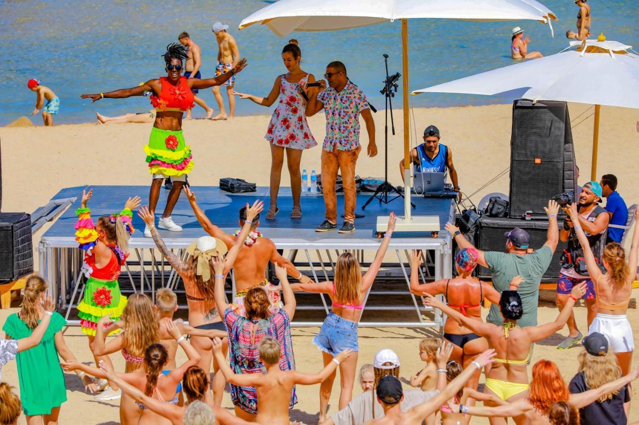 泰坦尼克号宫酒店 洪加達 外观 照片 Beach party in Miami