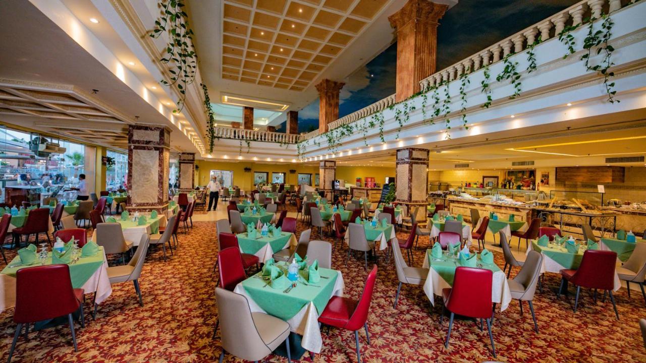 泰坦尼克号宫酒店 洪加達 外观 照片 The restaurant