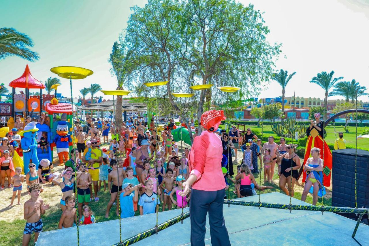 泰坦尼克号宫酒店 洪加達 外观 照片 Opening ceremony of Legoland Egypt