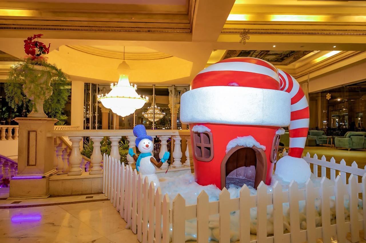 泰坦尼克号宫酒店 洪加達 外观 照片 The lobby of the hotel