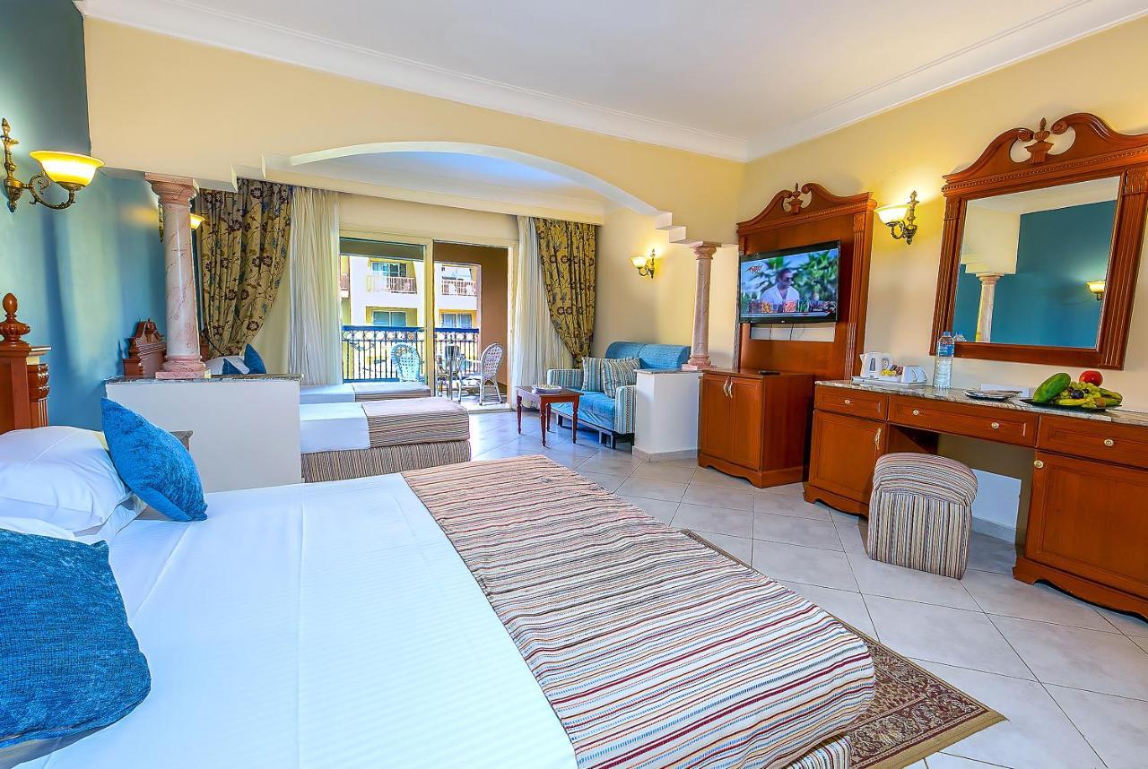 泰坦尼克号宫酒店 洪加達 外观 照片 A typical hotel room